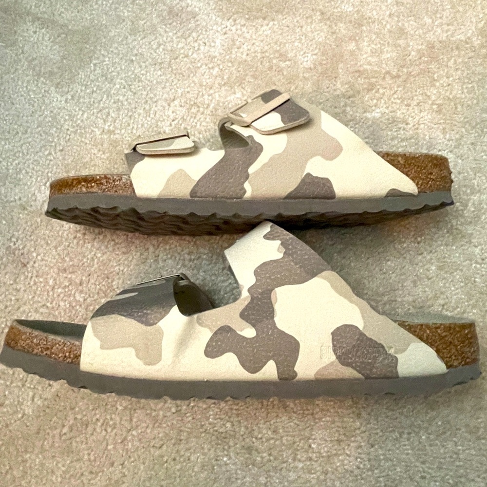 Birkenstock Men’s Size 8 Narrow Arizona sandals Desert Soil Gray & Taupe w/ box